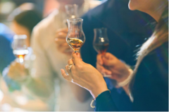 俏饮温养草本酒，东方女性健康饮酒新选择